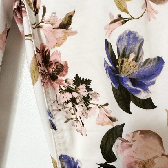 7 For All Mankind JEN7 Floral Cropped Skinny Jeans Capri Ankle — Size 8 - Picture 10 of 10